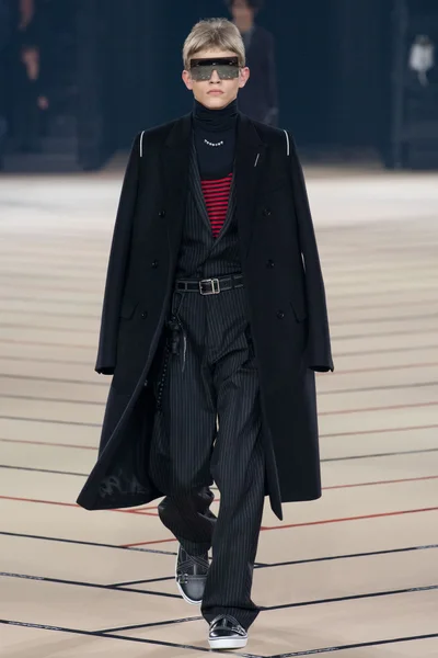 Look 4